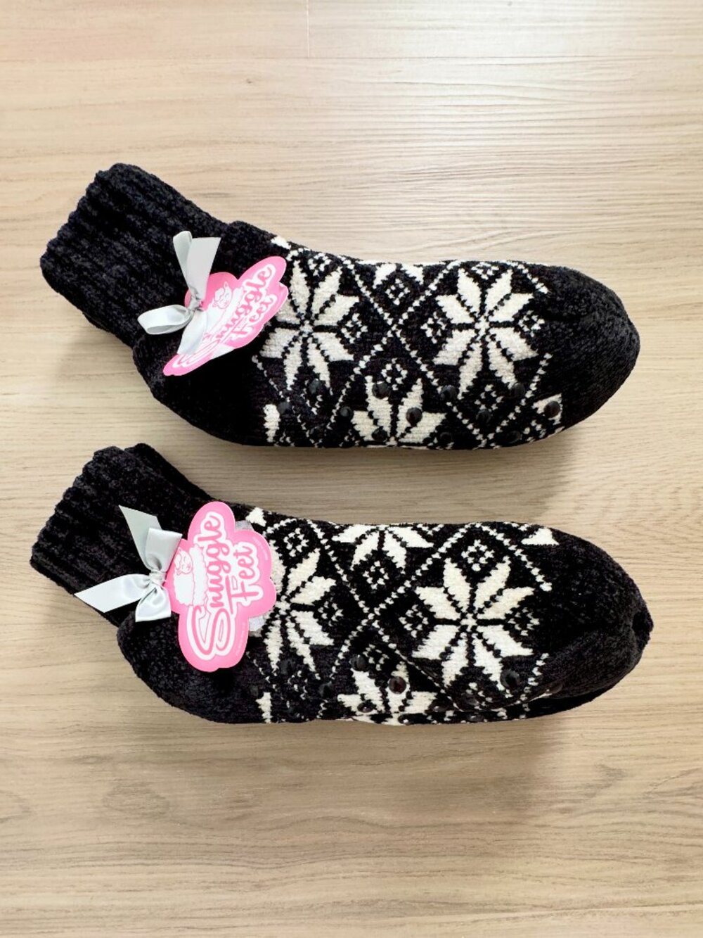 Set of 2 Pairs of Snuggle Feet Slipper Cozy Winter Socks